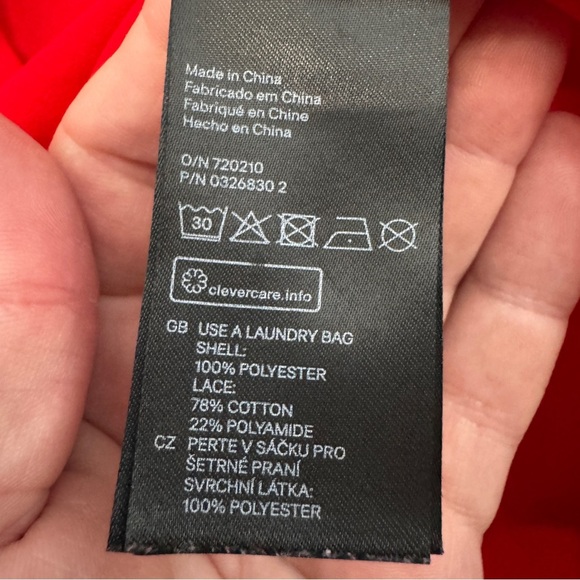 H&M Red Lace Sleeve Blouse w/ Pearl Buttons 🔥 - Picture 6 of 7